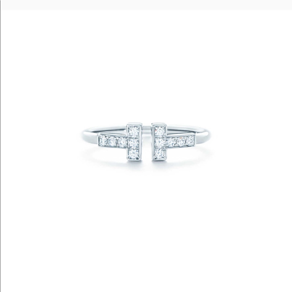 Tiffany’s T wire ring 18k gold New 5.5